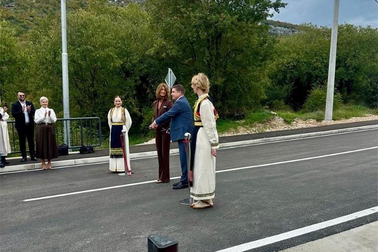 Slika /slike/foto 10_25/foto PPVRH-BiH 17-10_25/nsl PPVRH-BiH 17-10_25.jpg